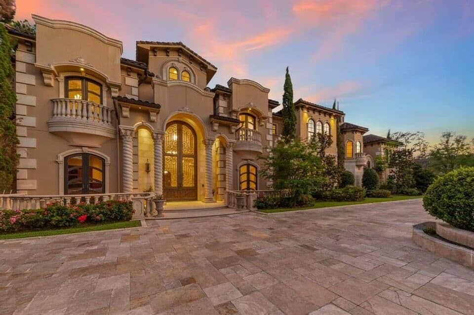 Tree-lined Nottingham Forest Houston neighborhood with traditional Memorial West homes